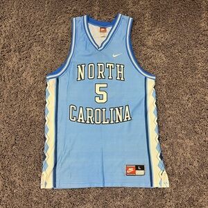 North Carolina Tar Heels Nike Team Basketball Jersey Men’s Size Large #5 Vintage